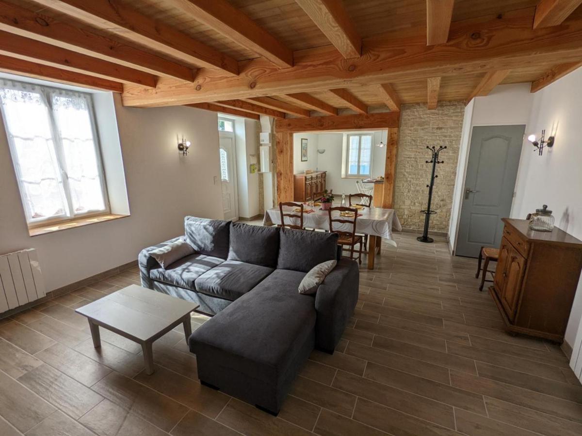 Maison Lumineuse Avec Cour Privative, Proche Sites Culturels, Tout Confort, Equipe Bebe, Wifi Inclus - Fr-1-653-98 Puyreaux 外观 照片