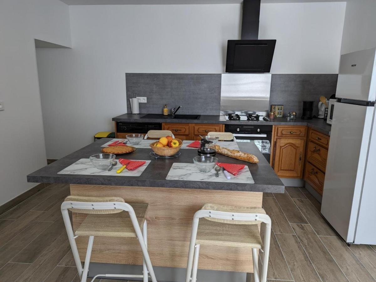 Maison Lumineuse Avec Cour Privative, Proche Sites Culturels, Tout Confort, Equipe Bebe, Wifi Inclus - Fr-1-653-98 Puyreaux 外观 照片