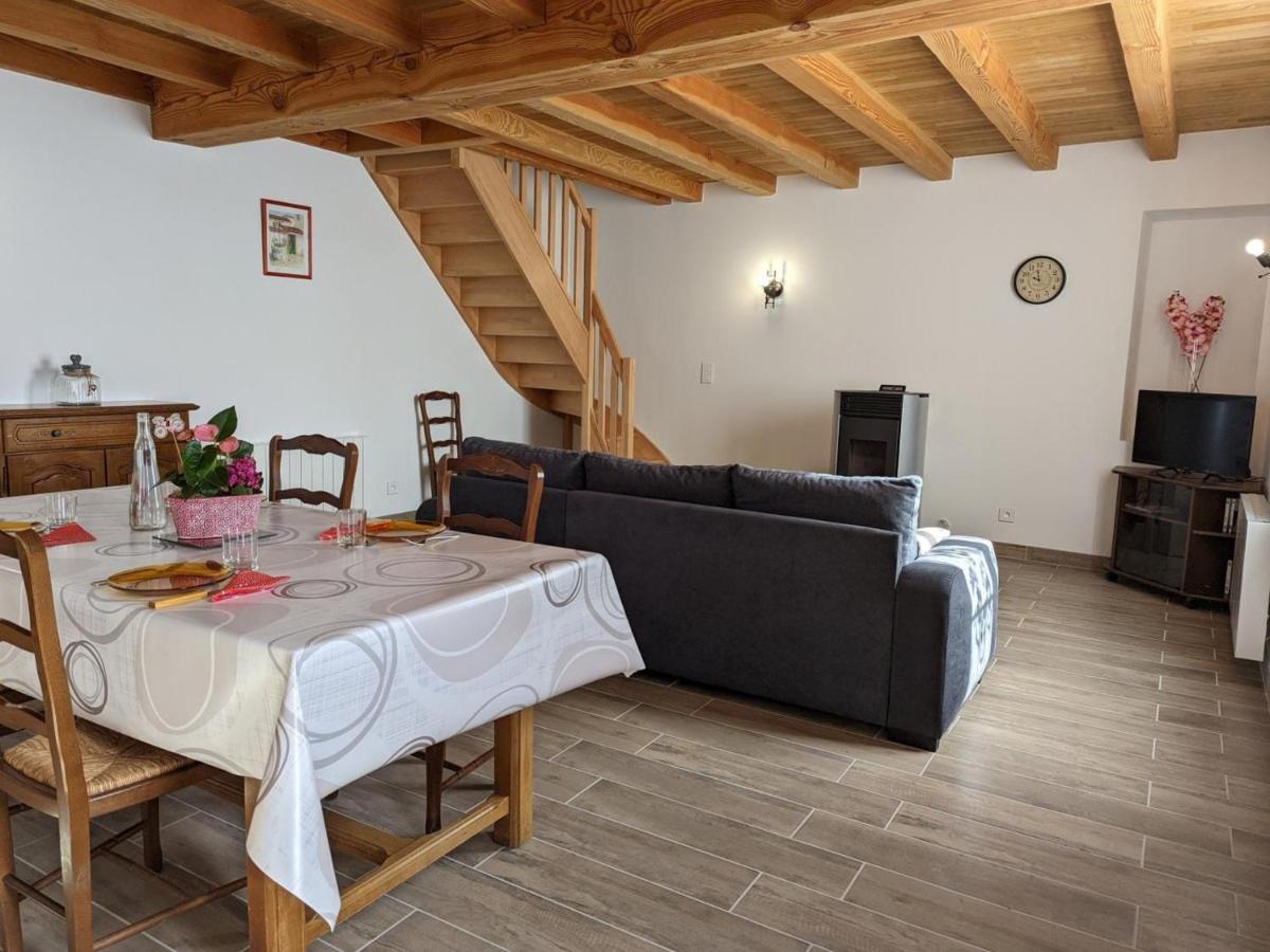 Maison Lumineuse Avec Cour Privative, Proche Sites Culturels, Tout Confort, Equipe Bebe, Wifi Inclus - Fr-1-653-98 Puyreaux 外观 照片