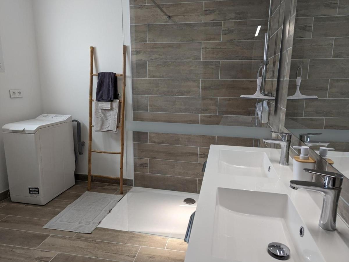 Maison Lumineuse Avec Cour Privative, Proche Sites Culturels, Tout Confort, Equipe Bebe, Wifi Inclus - Fr-1-653-98 Puyreaux 外观 照片